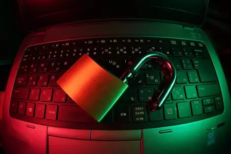 Lock and Computer dispatch integration - glasses on desk
